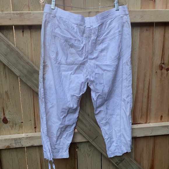 Embroidered capris sz. 14 - Picture 5 of 7
